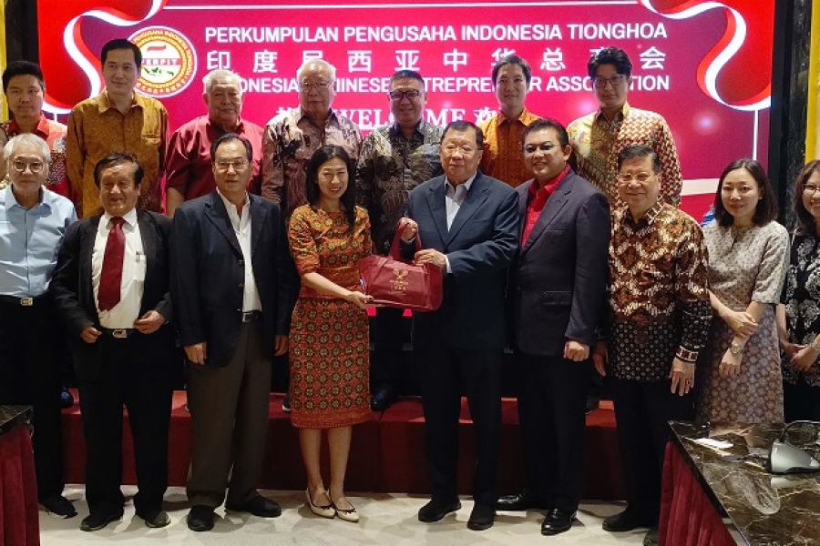 開泰銀行與金鋒銀行代表團一行人拜訪印尼中華總商會探討合作事宜
