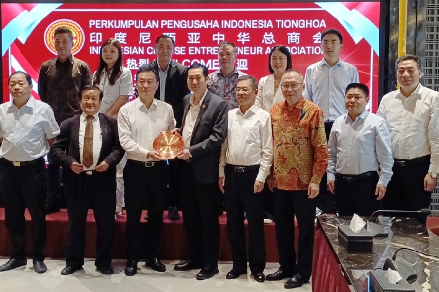 Mayor Kong Tao of Tongling City, Anhui Province, led a delegation to visit Indonesian Chinese Entrepreneur Association