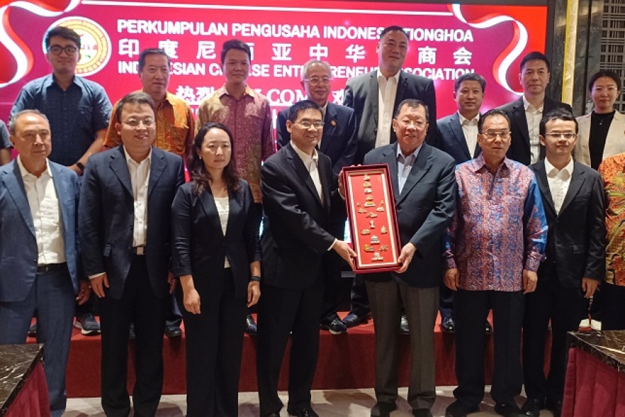 北京海外联谊会会长杨晋柏率团访问印尼中华总商会沟通交流